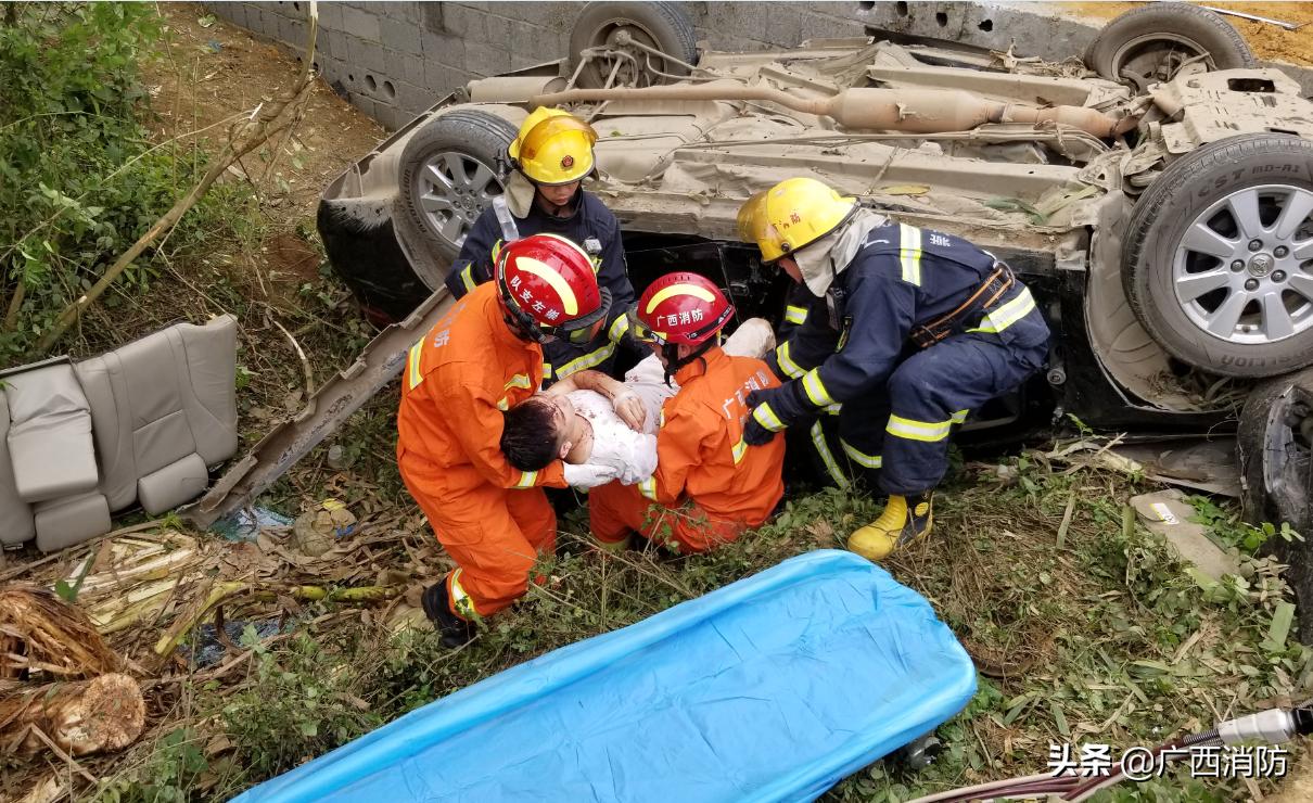 崇左最新车祸新闻深度报道，事故现场与救援情况揭秘