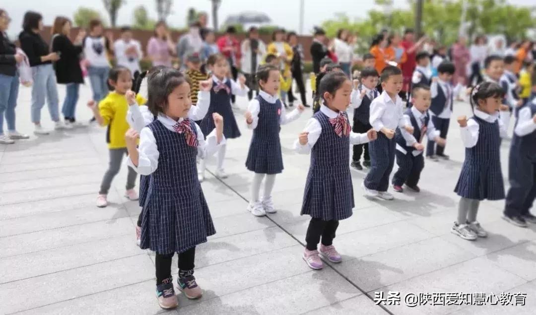 幼儿中班亲子舞蹈，舞动快乐，共筑美好童年回忆