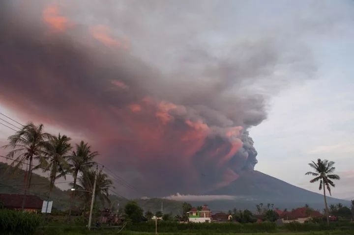 巴厘岛火山最新动态，影响及应对措施